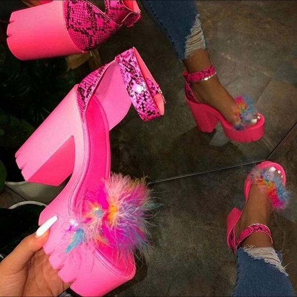 Shoes - Pink Platform Heel Sandals